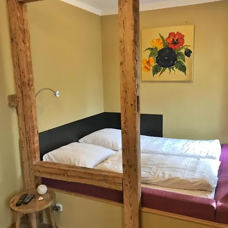 Πανσιόν Landhaus Dessau 3*